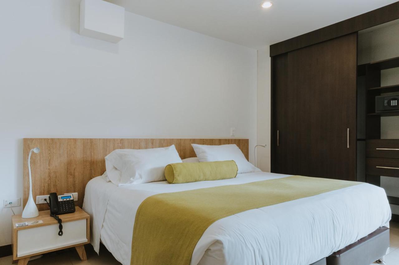 Travelers Rio Verde Living Suites Rionegro Bagian luar foto