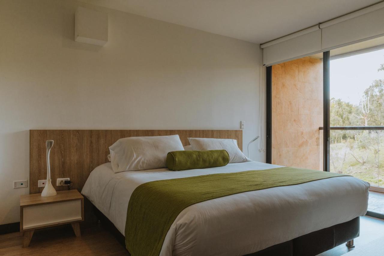 Travelers Rio Verde Living Suites Rionegro Bagian luar foto