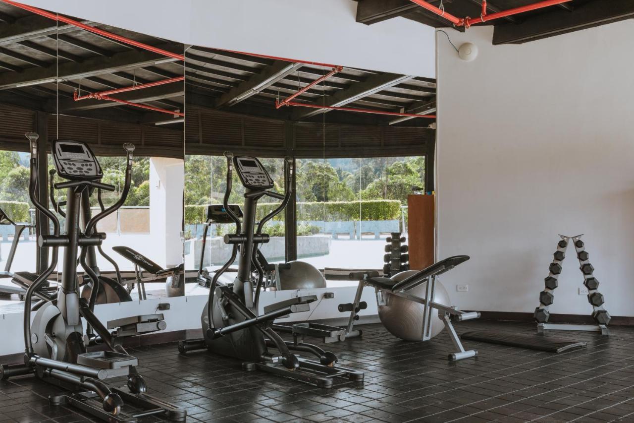 Travelers Rio Verde Living Suites Rionegro Bagian luar foto
