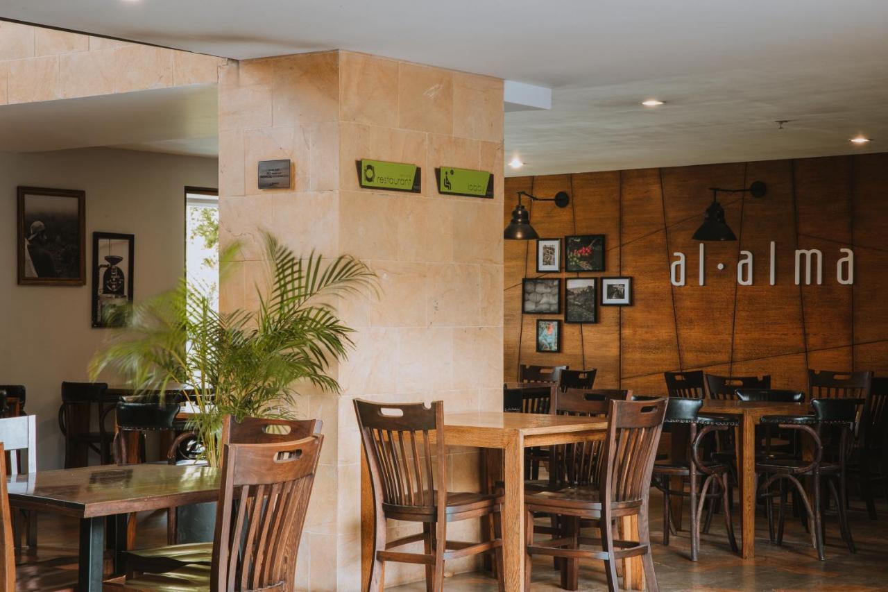 Travelers Rio Verde Living Suites Rionegro Bagian luar foto
